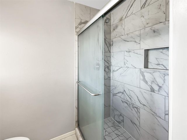 403 Christina Lane, Friendswood, TX 77546