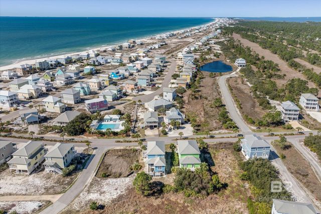 662 Morgantown Boulevard, Gulf Shores, AL 36542