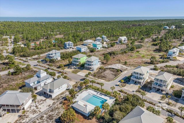 662 Morgantown Boulevard, Gulf Shores, AL 36542