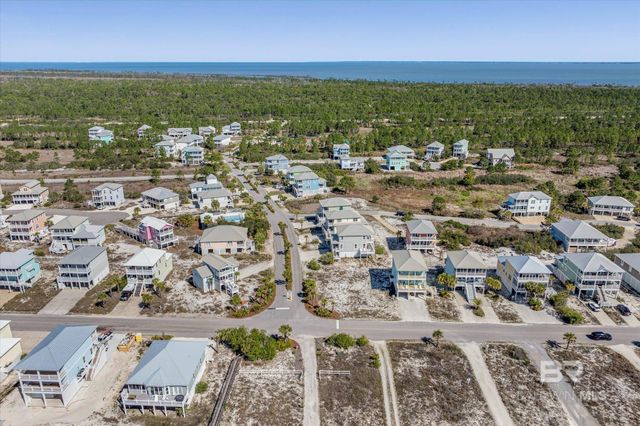 662 Morgantown Boulevard, Gulf Shores, AL 36542