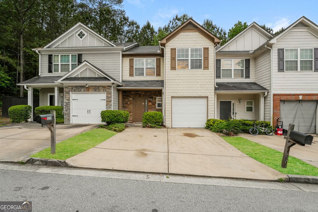 1259 Chinon Point, Lithonia, GA 30058