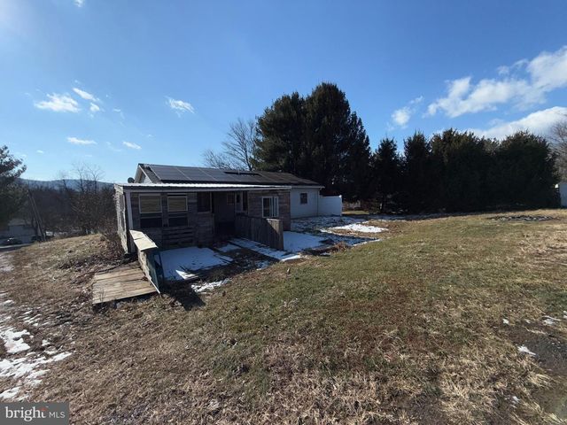 15 SHARON DR, Shermans Dale, PA 17090