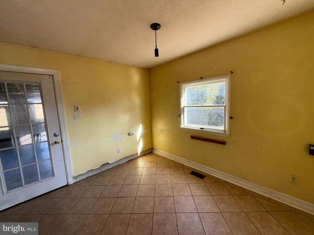 15 SHARON DR, Shermans Dale, PA 17090