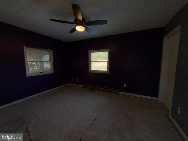 15 SHARON DR, Shermans Dale, PA 17090