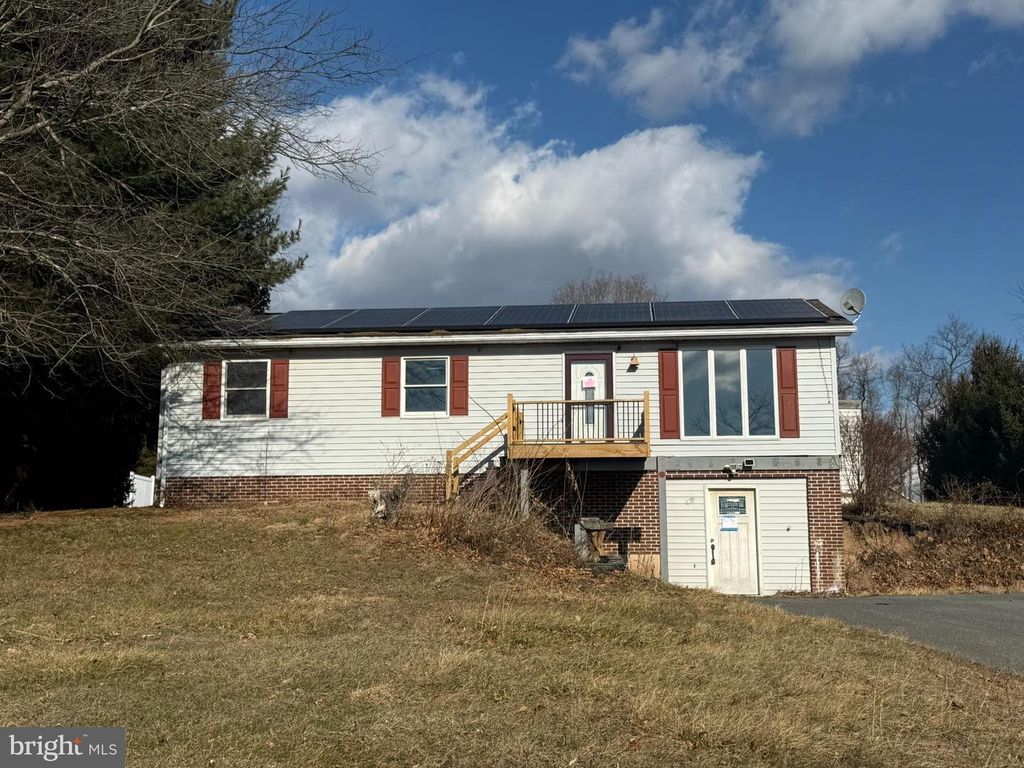 15 SHARON DR, Shermans Dale, PA 17090