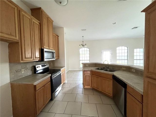 2341 Luzius Dr, Corpus Christi, TX 78418