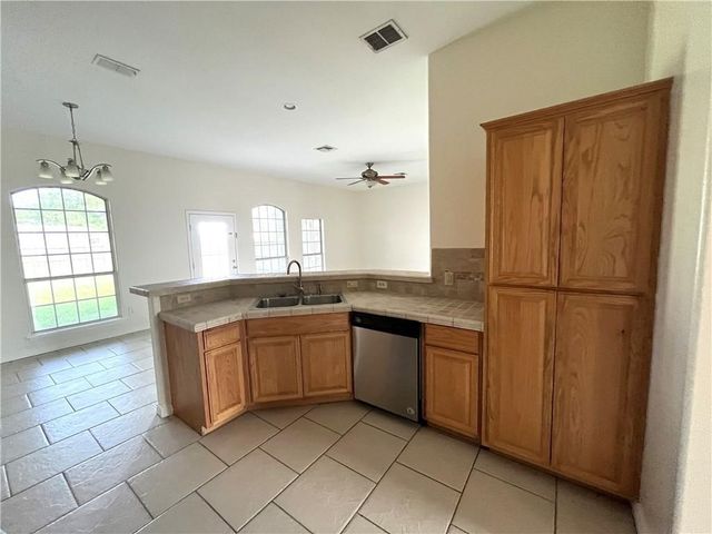 2341 Luzius Dr, Corpus Christi, TX 78418