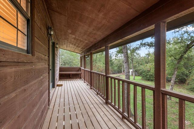 1308 Sherrill LN, Lexington, TX 78947