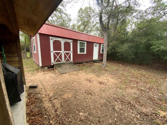 1308 Sherrill LN, Lexington, TX 78947