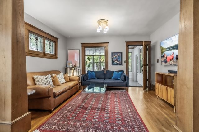 140 Fairview Avenue S, Saint Paul, MN 55105