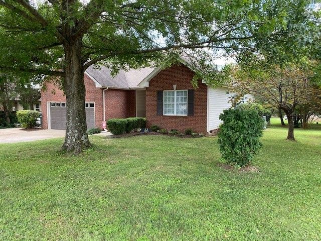 1216 Kristopher Dr, Lebanon, TN 37087