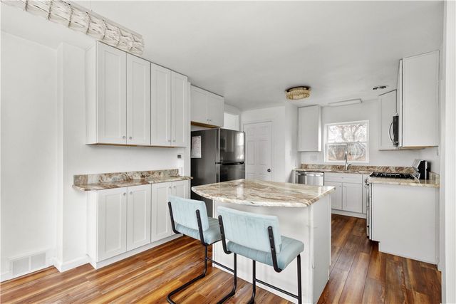 1404 Bower Hill Road, Mt Lebanon, PA 15243