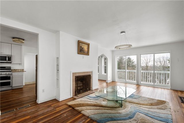 1404 Bower Hill Road, Mt Lebanon, PA 15243