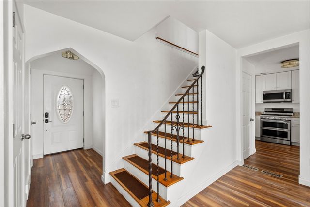 1404 Bower Hill Road, Mt Lebanon, PA 15243