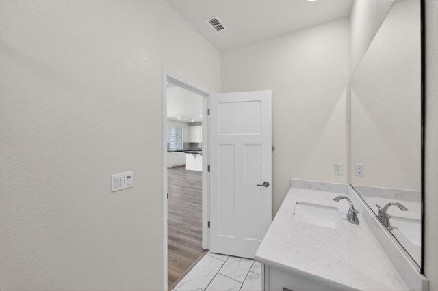 9291 Wild Lilac Cir, Sacramento, CA 95829