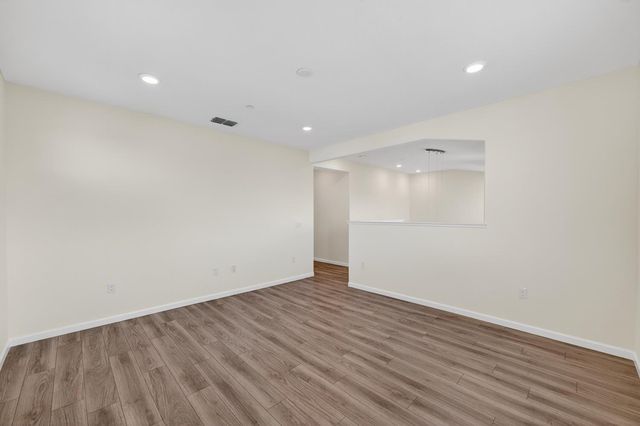 9291 Wild Lilac Cir, Sacramento, CA 95829