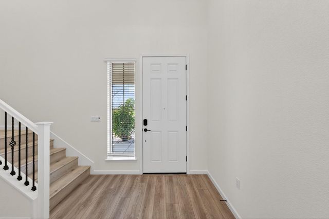 9291 Wild Lilac Cir, Sacramento, CA 95829