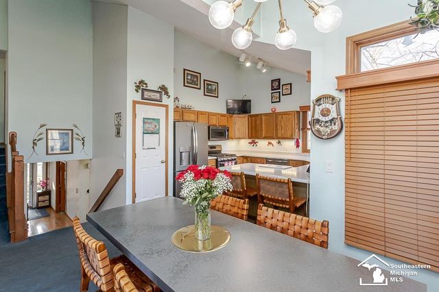 6820 Stonegate Drive, Temperance, MI 48182