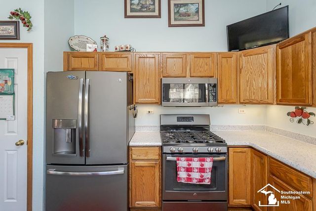 6820 Stonegate Drive, Temperance, MI 48182