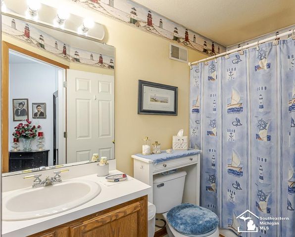 6820 Stonegate Drive, Temperance, MI 48182