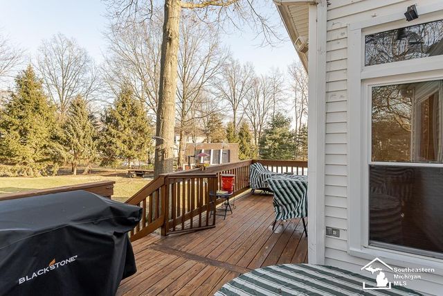 6820 Stonegate Drive, Temperance, MI 48182