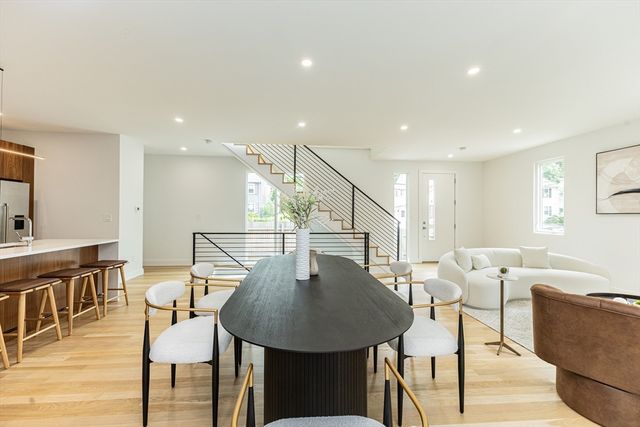 95 Griswold St 95, Cambridge, MA 02139