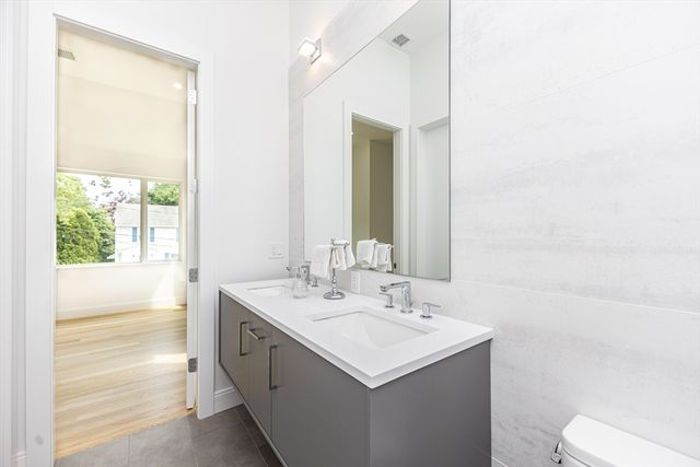 95 Griswold St 95, Cambridge, MA 02139