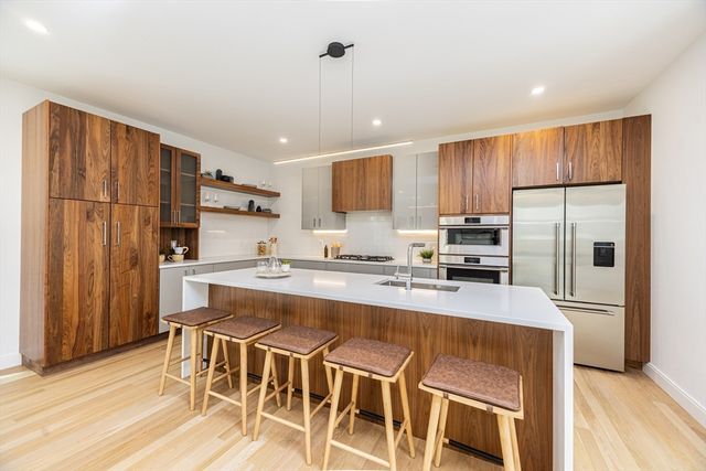 95 Griswold St 95, Cambridge, MA 02139