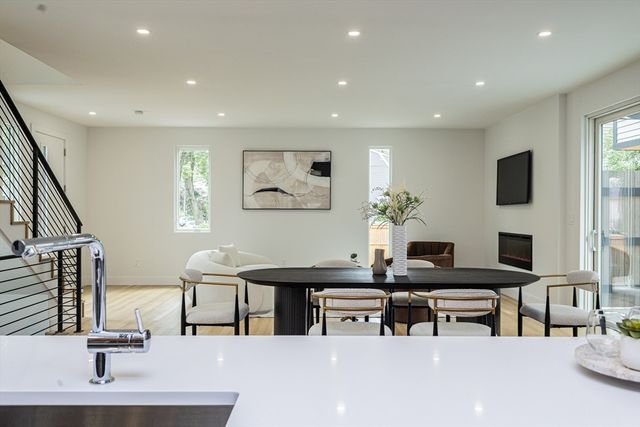 95 Griswold St 95, Cambridge, MA 02139