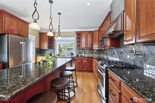 816 Walnut Street, Edmonds, WA 98020
