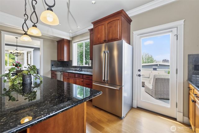 816 Walnut Street, Edmonds, WA 98020