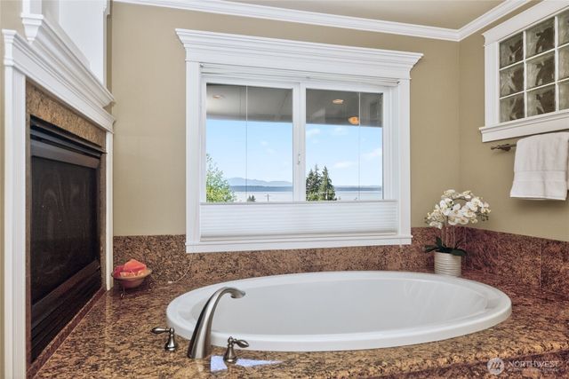 816 Walnut Street, Edmonds, WA 98020