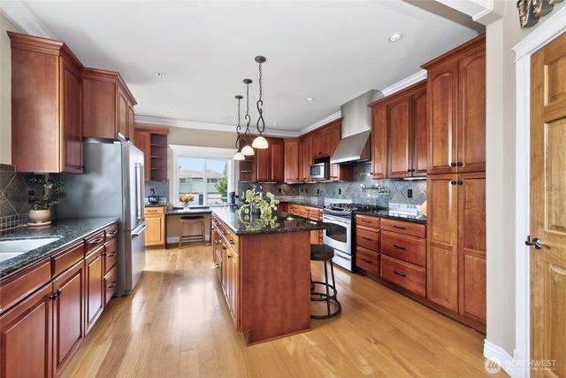 816 Walnut Street, Edmonds, WA 98020