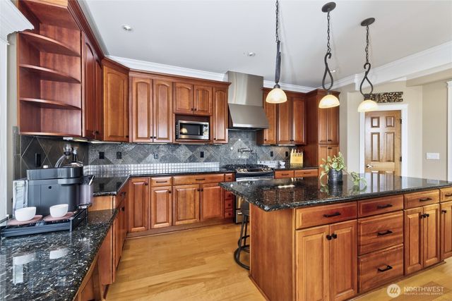 816 Walnut Street, Edmonds, WA 98020