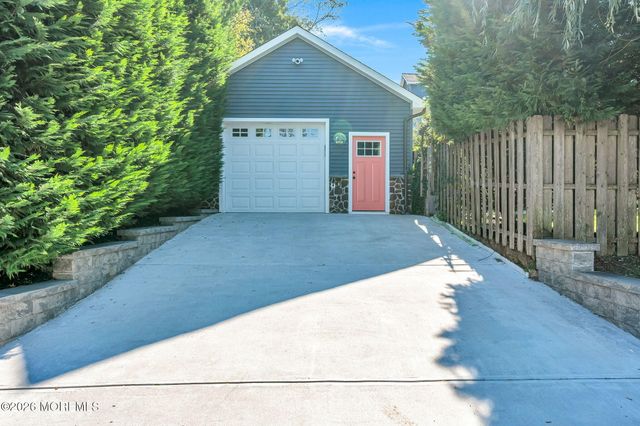 10 Bowne Avenue, Atlantic Highlands, NJ 07716