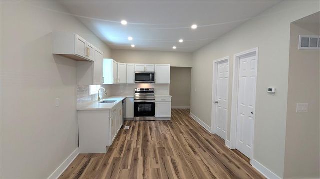 2628 College Avenue, Kansas City, MO 64127