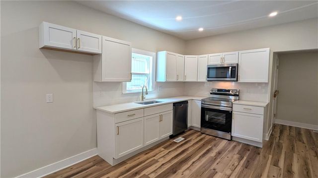 2628 College Avenue, Kansas City, MO 64127