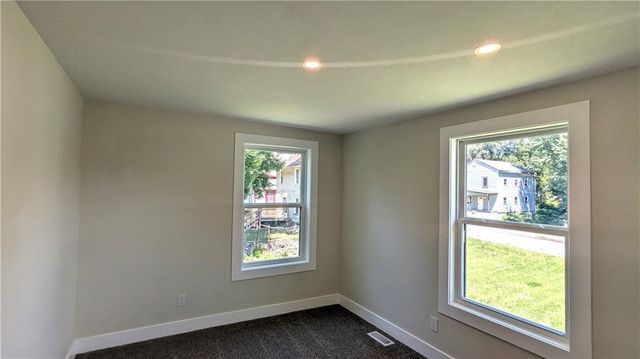 2628 College Avenue, Kansas City, MO 64127