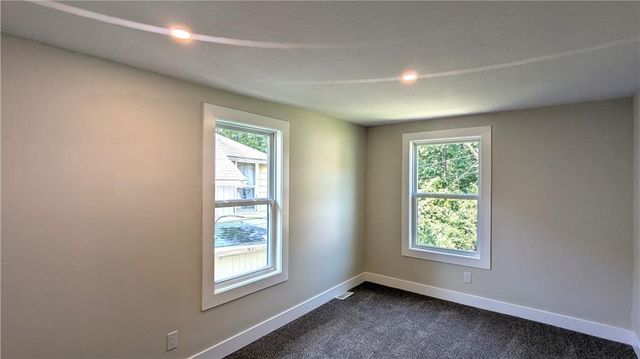 2628 College Avenue, Kansas City, MO 64127
