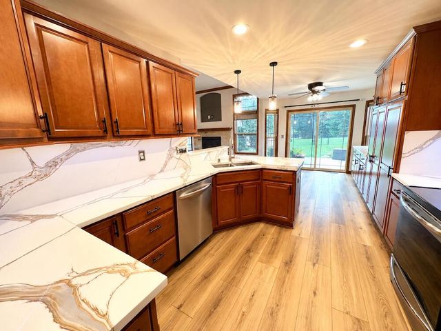 S77W18475 Janesville ROAD, Muskego, WI 53150