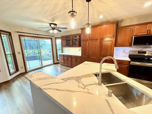 S77W18475 Janesville ROAD, Muskego, WI 53150