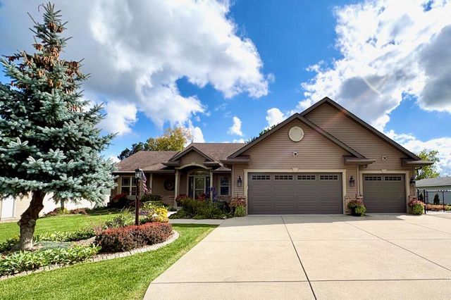 S77W18475 Janesville ROAD, Muskego, WI 53150