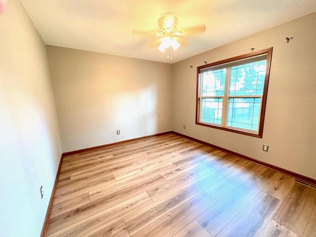 S77W18475 Janesville ROAD, Muskego, WI 53150