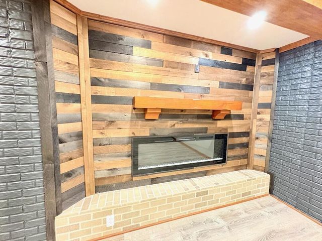 S77W18475 Janesville ROAD, Muskego, WI 53150
