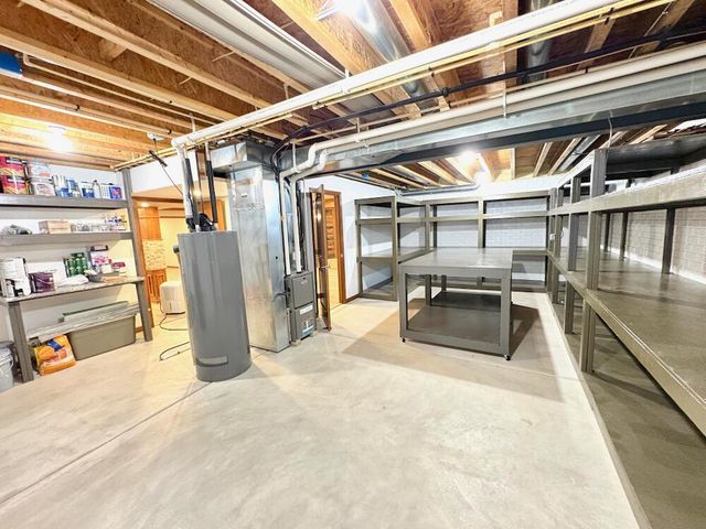 S77W18475 Janesville ROAD, Muskego, WI 53150