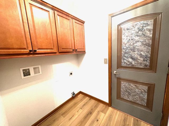S77W18475 Janesville ROAD, Muskego, WI 53150