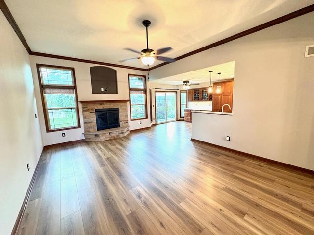 S77W18475 Janesville ROAD, Muskego, WI 53150