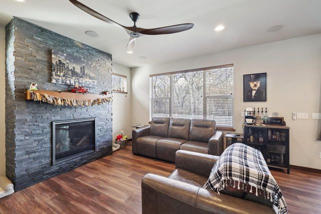 1236 Twisted Branch Way, Sun Prairie, WI 53590