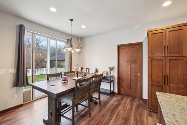 1236 Twisted Branch Way, Sun Prairie, WI 53590
