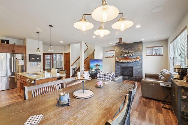 1236 Twisted Branch Way, Sun Prairie, WI 53590